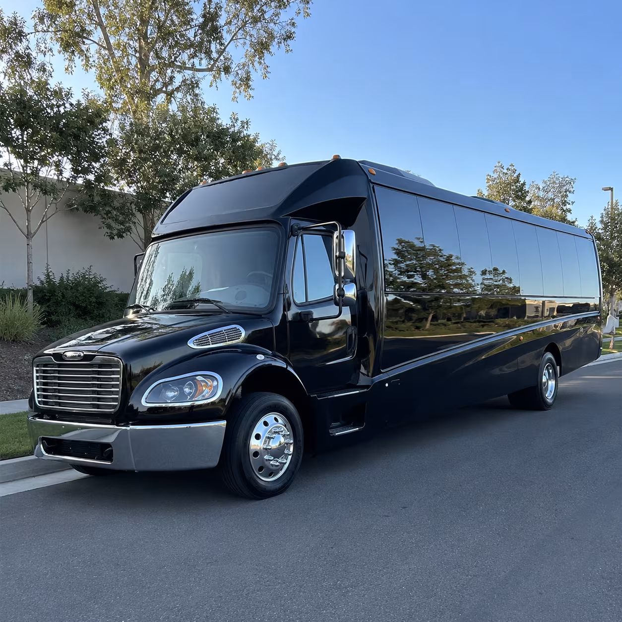 chattanooga 35 passenger minibus