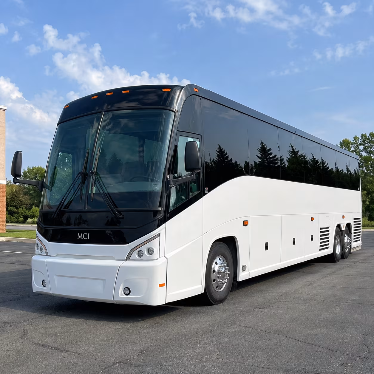 chattanooga 56 passenger charter bus
