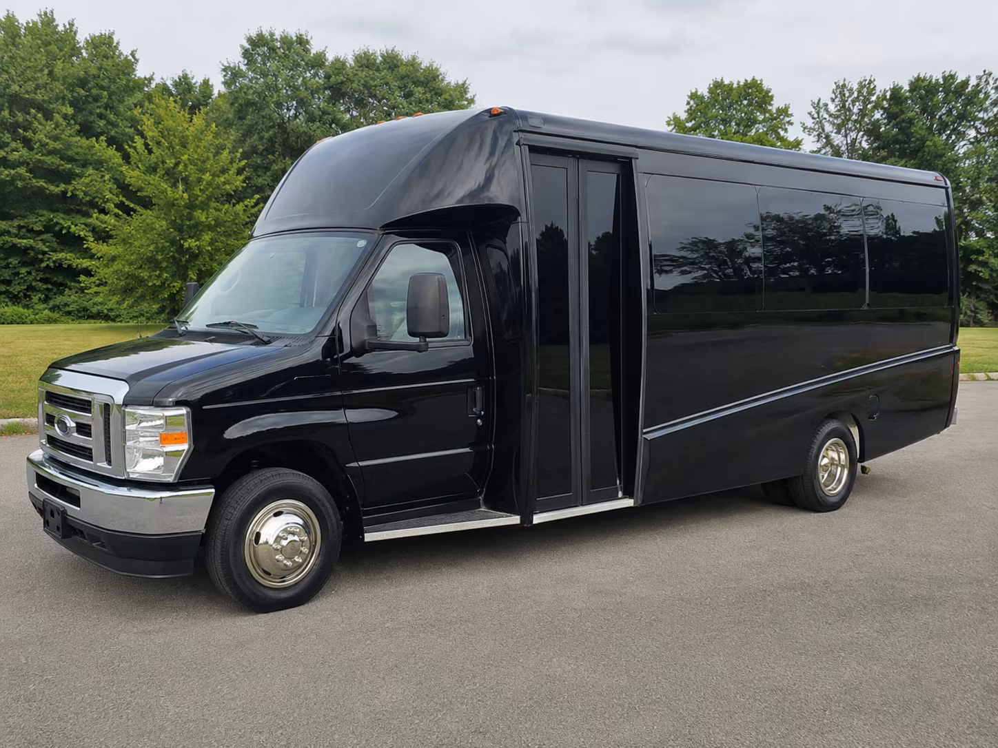 chattanooga prom transportation onboard seating