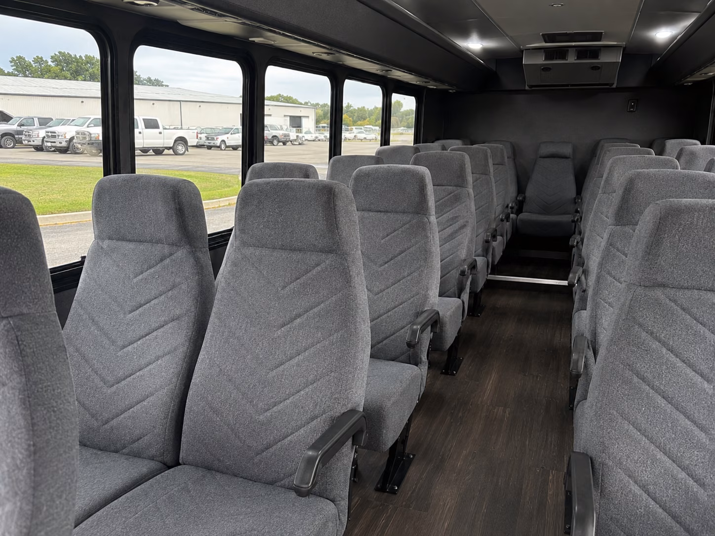 minibus rentals for chattanooga area prom groups